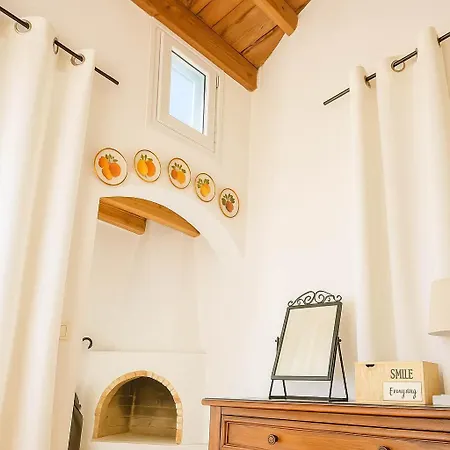 Charming White House Retreat With Balcony In Paros Lefkes Apartament